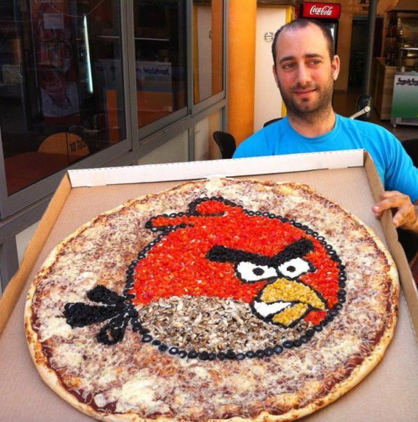Angry Birds pizza